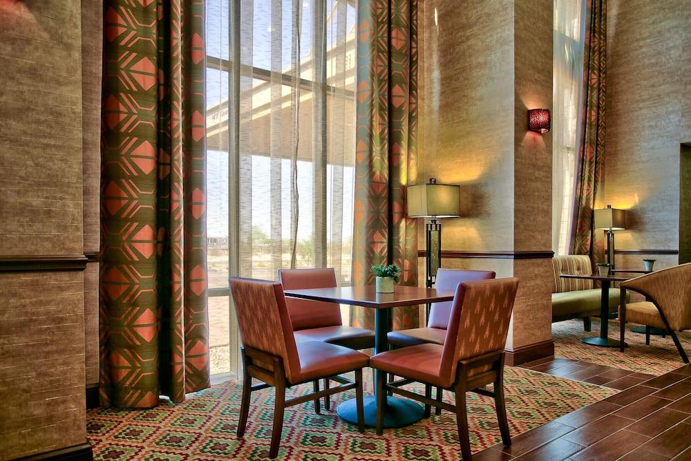Hampton Inn & Suites Scottsdale At Talking Stick Exteriér fotografie