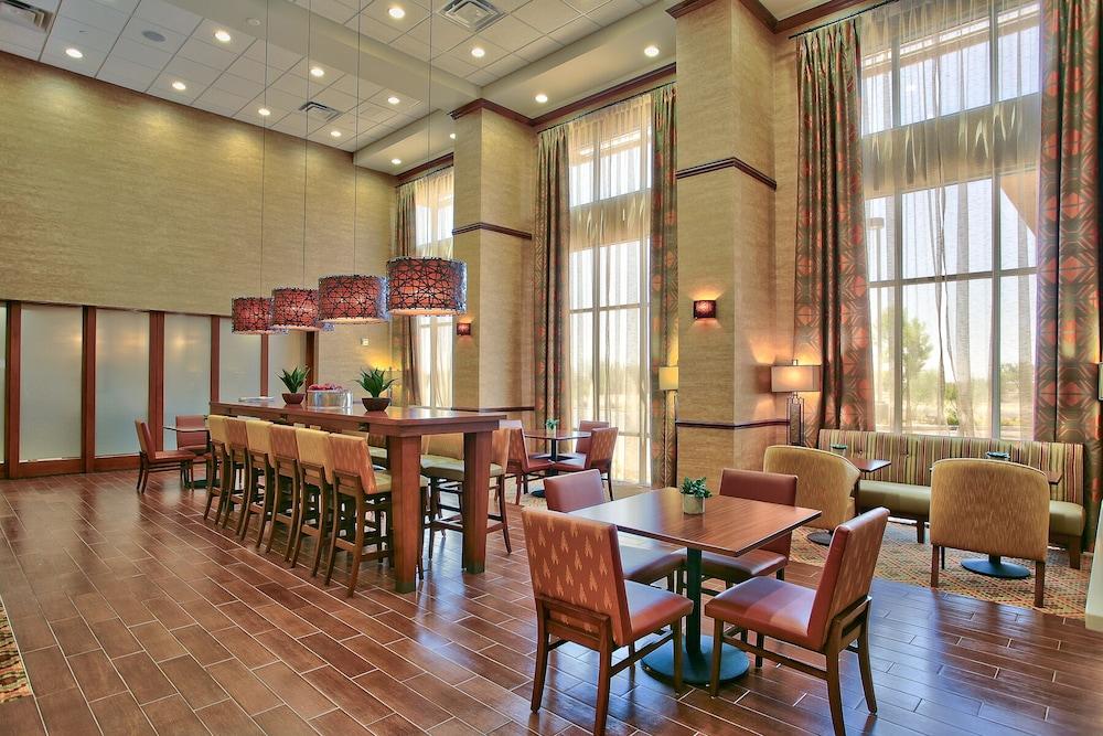 Hampton Inn & Suites Scottsdale At Talking Stick Exteriér fotografie