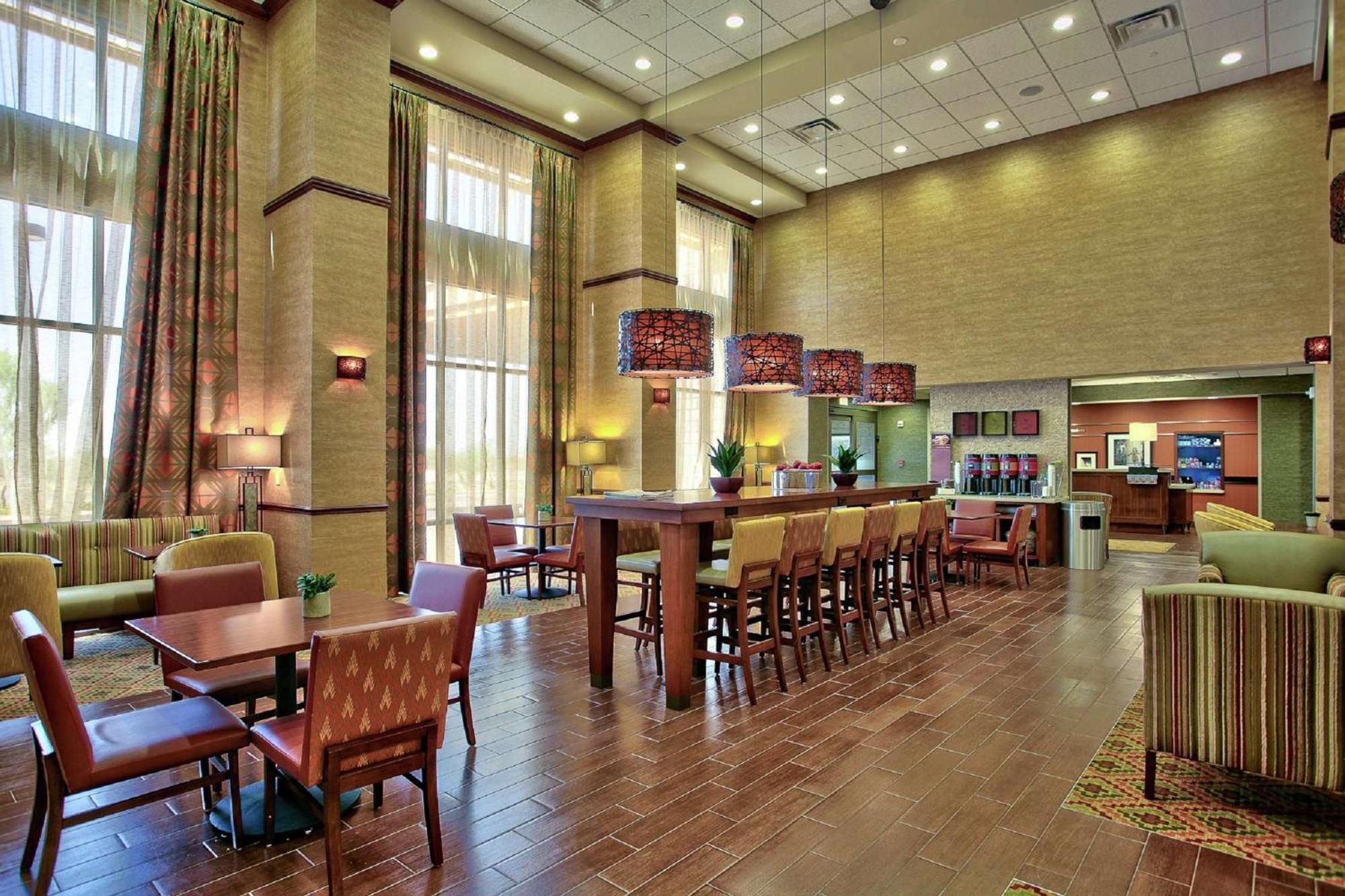 Hampton Inn & Suites Scottsdale At Talking Stick Exteriér fotografie